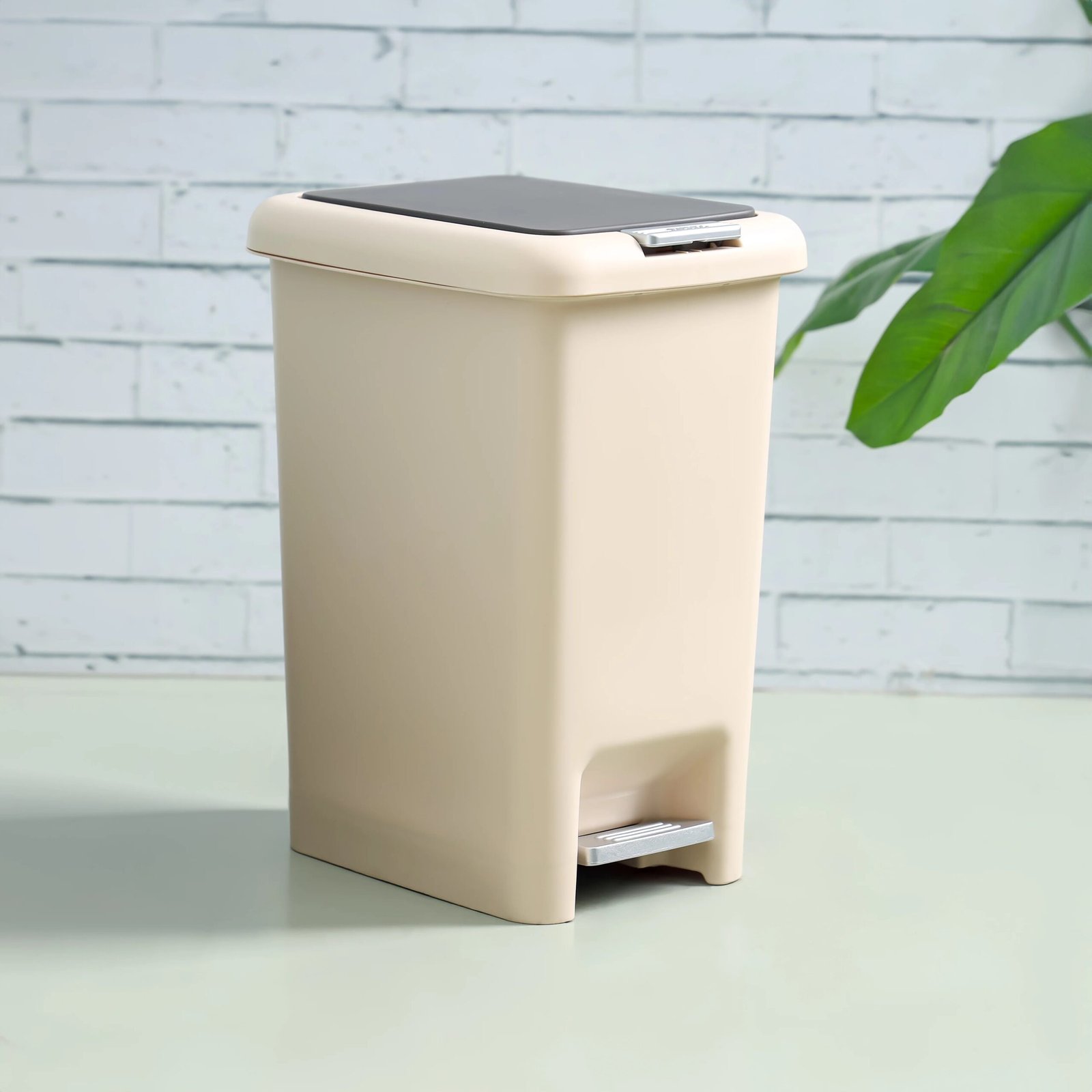 homemax 50l pedal dustbin by limon homemax 50l pedal dustbin by limon