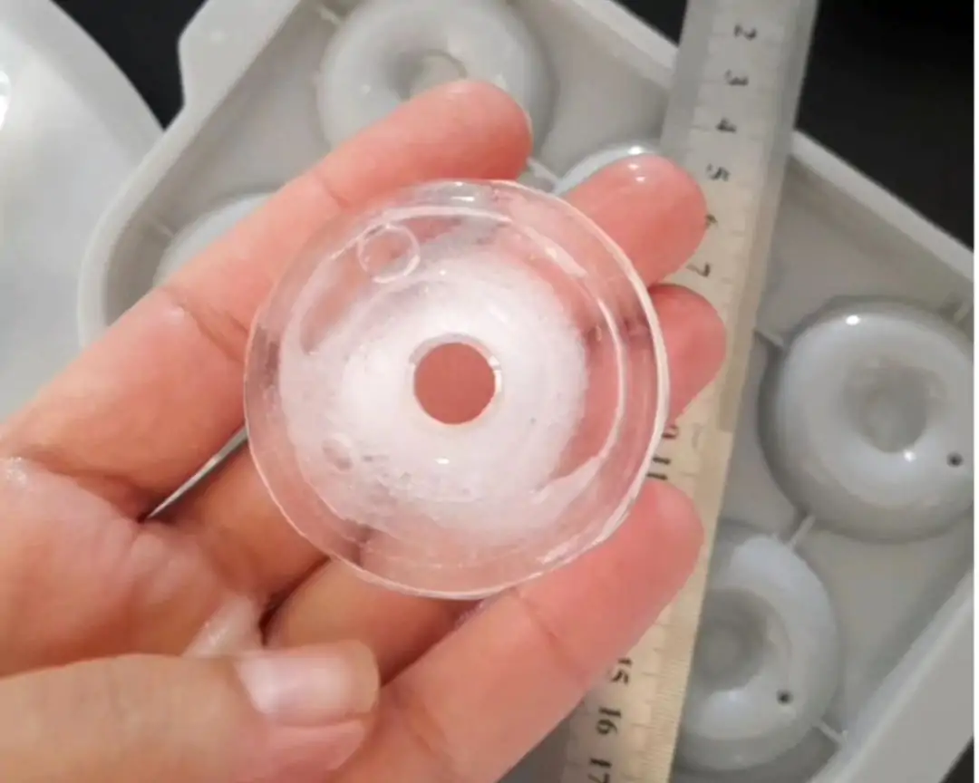 Duman Donut Ice Cub Tray - Image 9