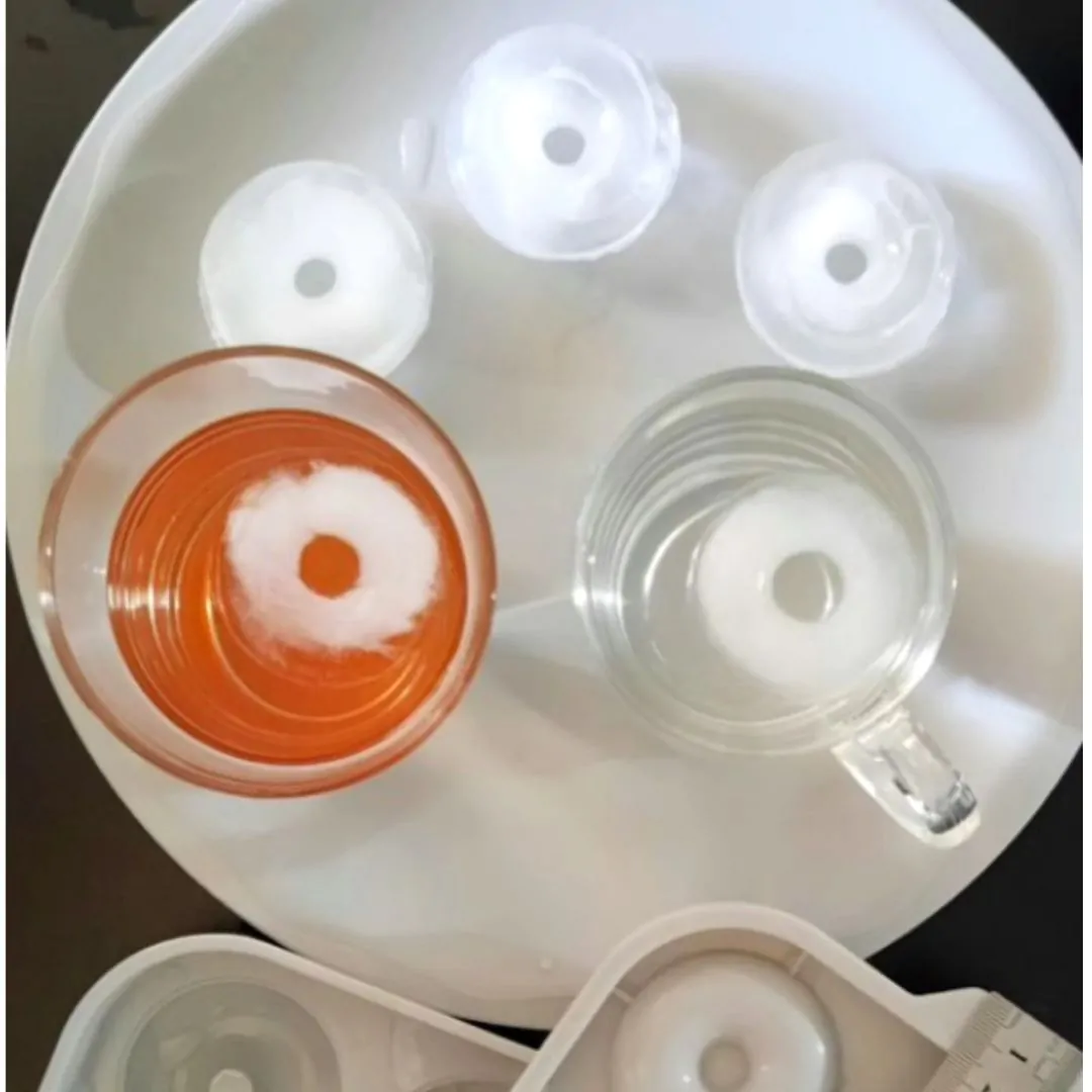 Duman Donut Ice Cub Tray - Image 11