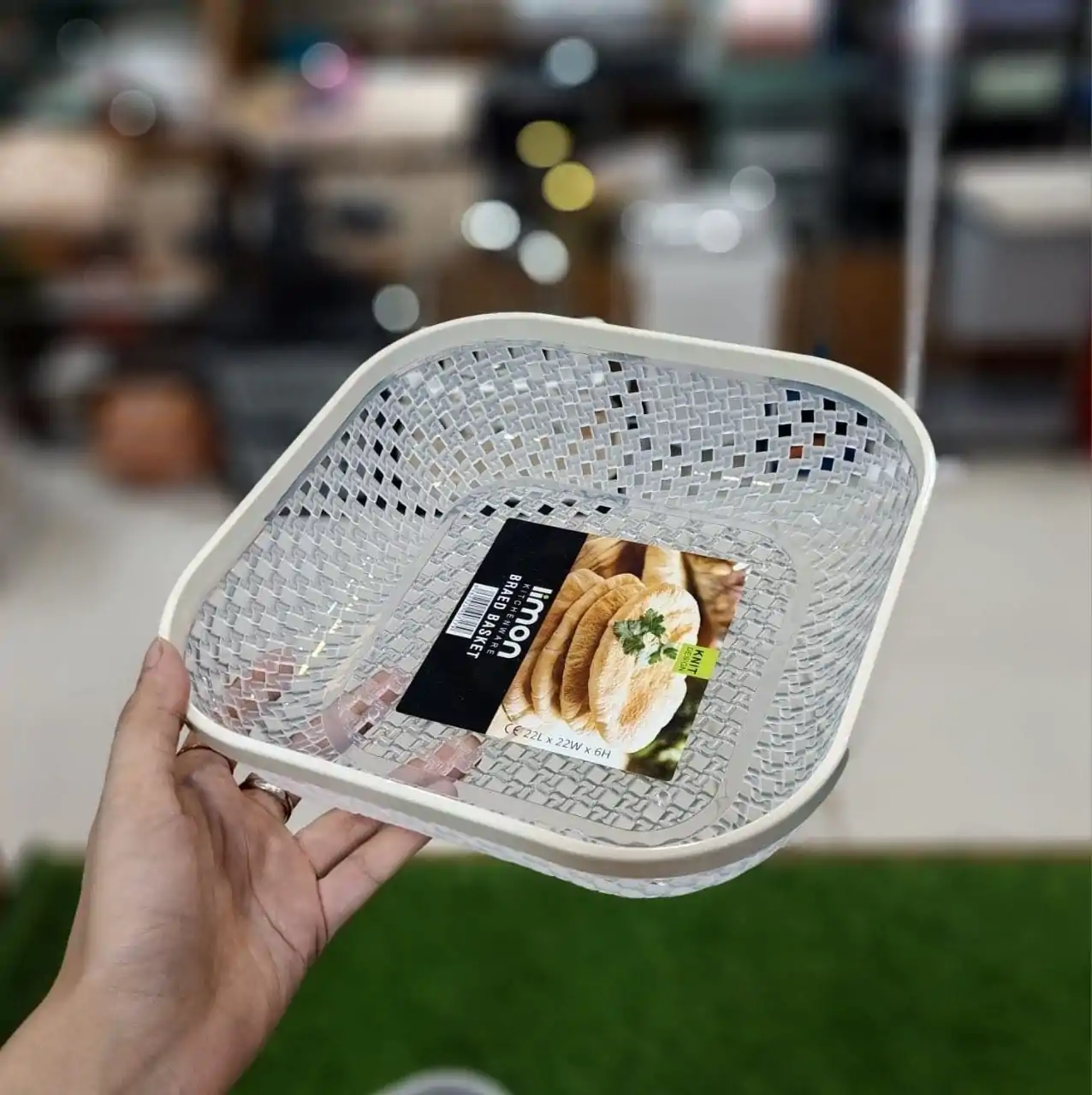 Limon Large Bread Basket with Knit Design - Image 8