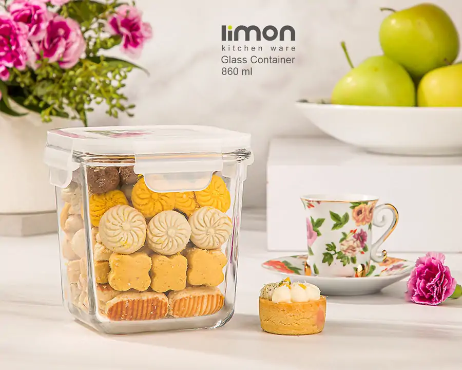 Limon Square Glass Container Four Lock (860-ml)